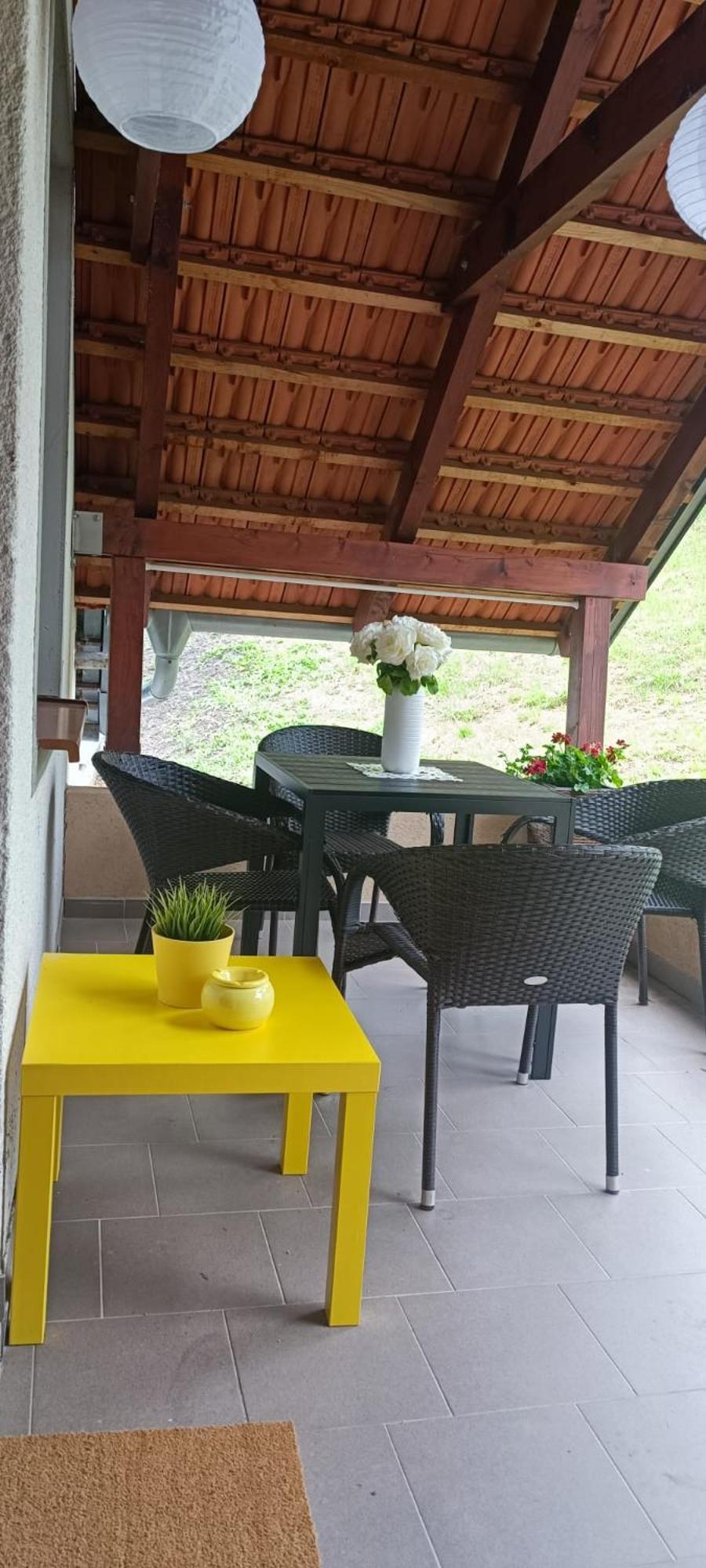 Apartman Nad Vinnym Sklepom Pouzdrany Dış mekan fotoğraf